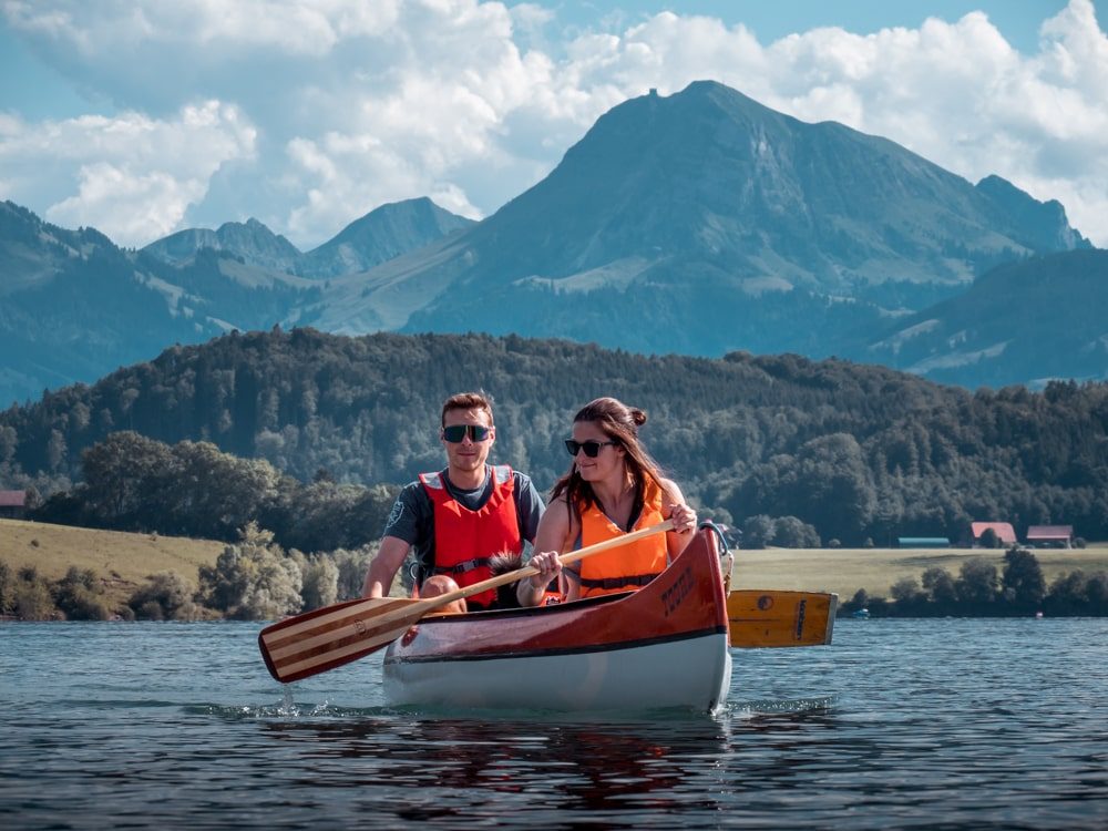 Canadian canoe Gstaad and Rougemont