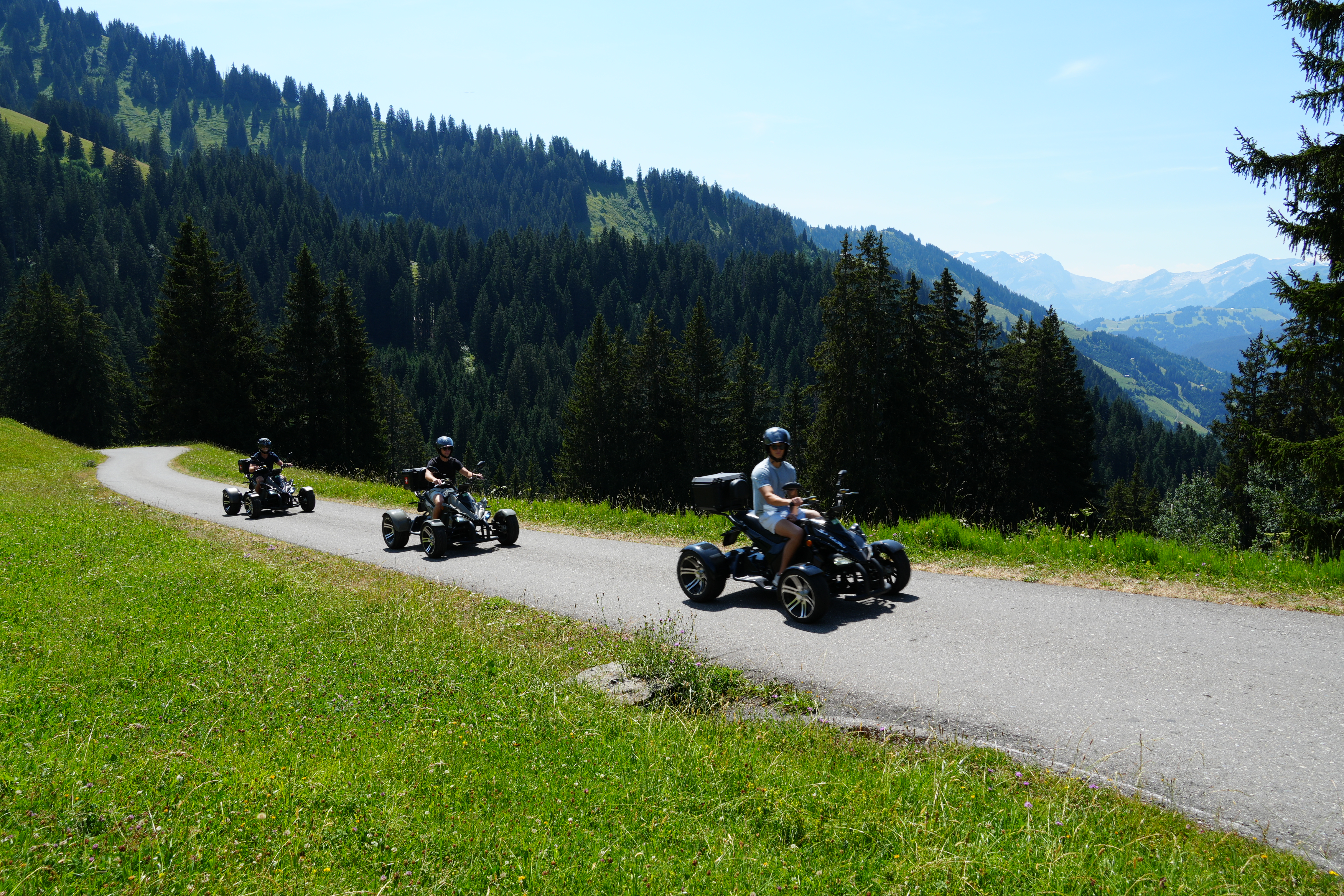 Electric ATV-Tours in Gstaad and Rougemont